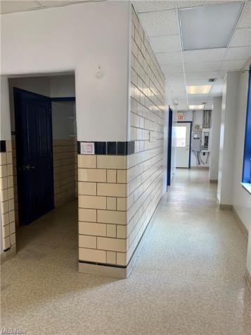 4 E Main Street Danville OH 43014