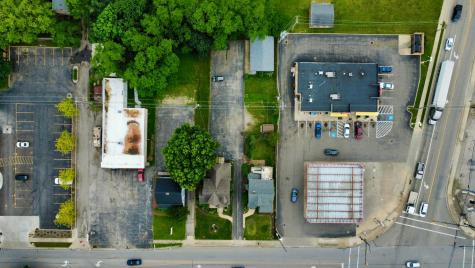 743 & 743 1/2 Harding Way W Galion OH 44833