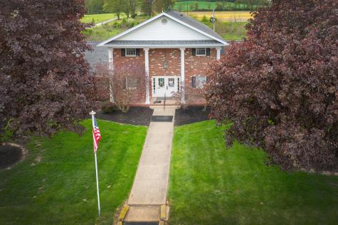 895 Harcourt Road Mount Vernon OH 43050