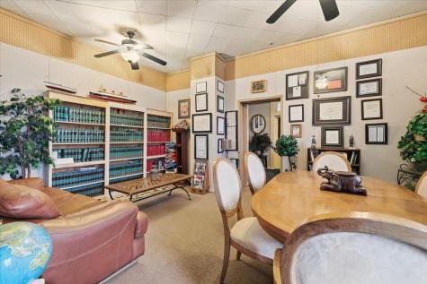 409 W Gambier Street Mount Vernon OH 43050