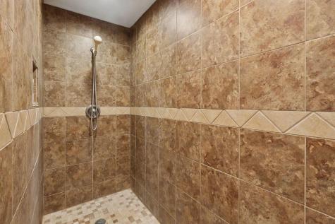 518A Hickory Lane Howard OH 43028