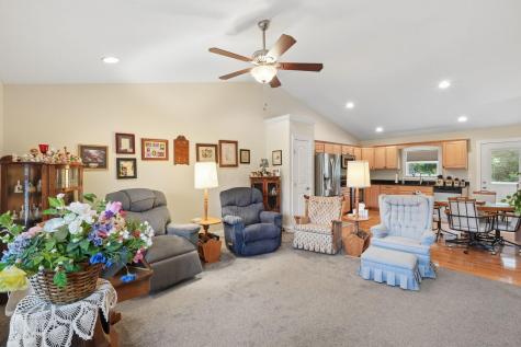 518A Hickory Lane Howard OH 43028