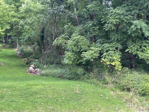 741 Floral Valley E Howard OH 43028