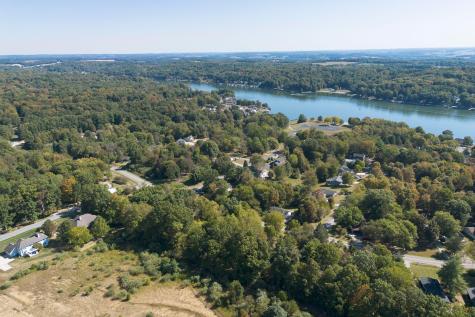 2037 Apple Valley Drive Howard OH 43028