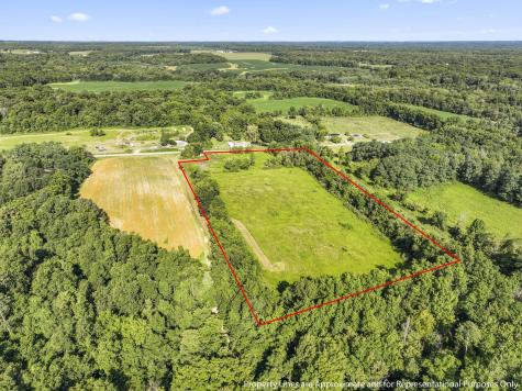 1933 County Road 194 Fredericktown OH 43019