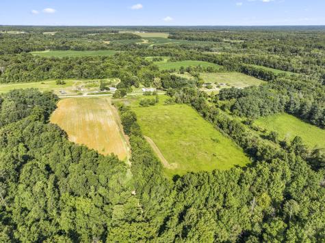 1933 County Road 194 Fredericktown OH 43019