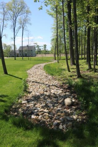 9583 Woodridge Circle Fredericktown OH 43019