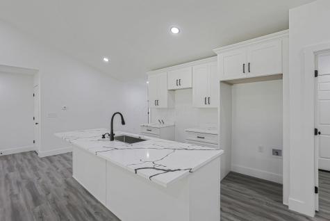 214 Crabapple Drive Howard OH 43028
