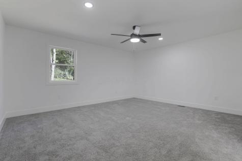 214 Crabapple Drive Howard OH 43028