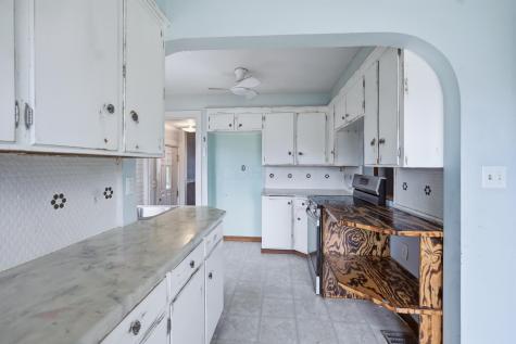 708 Portland Way N Galion OH 44833