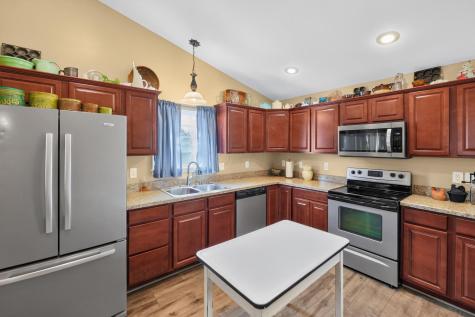 97 Baldwin Court Howard OH 43028