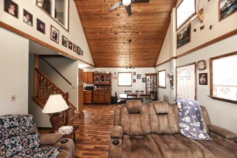 890 Winesap Drive Howard OH 43028