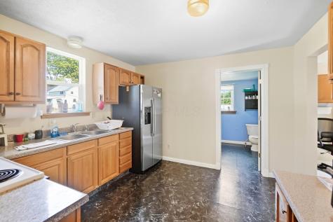 278 N Central Avenue Utica OH 43080