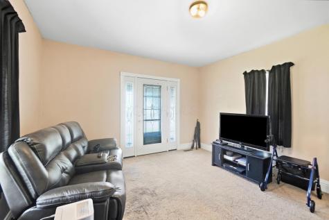 278 N Central Avenue Utica OH 43080