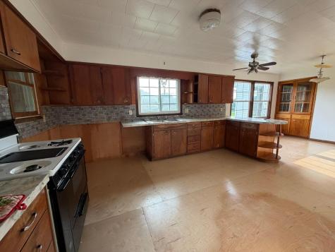 10050 Pipesville Road Gambier OH 43022