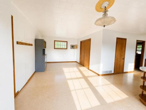 10050 Pipesville Road Gambier OH 43022