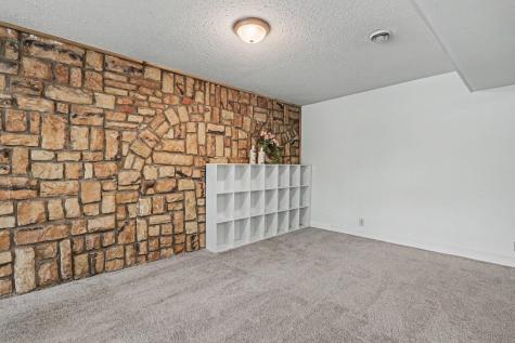 84 Royal Court Howard OH 43028