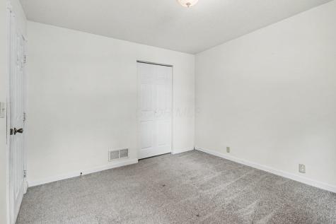 84 Royal Court Howard OH 43028