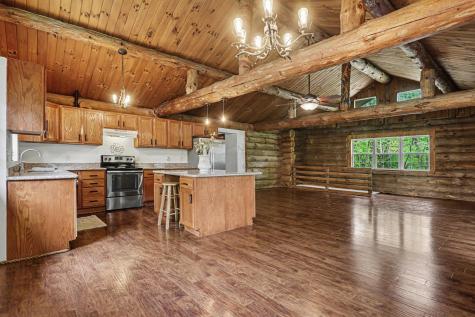 84 Royal Court Howard OH 43028