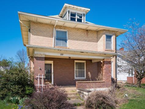 219 Coshocton Avenue Mount Vernon OH 43050