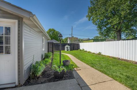 6 Ridgewood Avenue Mount Vernon OH 43050