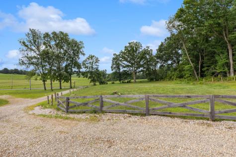 16265 Fredericktown Amity Road Fredericktown OH 43019