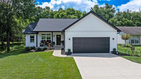 2776 Apple Valley Drive Howard OH 43028
