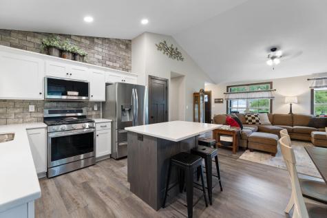 2776 Apple Valley Drive Howard OH 43028