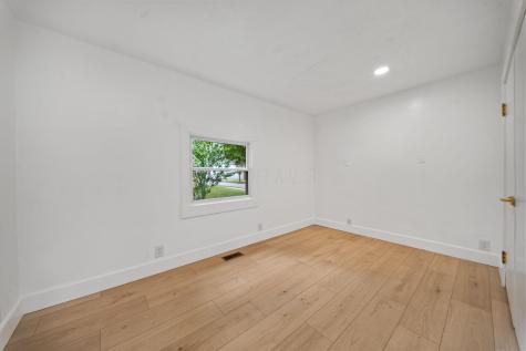 706 E Burgess Street Mount Vernon OH 43050