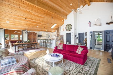 451 Greenacre Circle Howard OH 43028