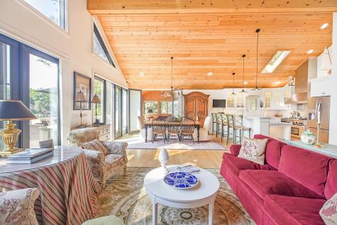 451 Greenacre Circle Howard OH 43028