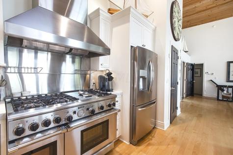 451 Greenacre Circle Howard OH 43028