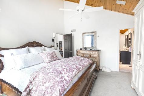 451 Greenacre Circle Howard OH 43028
