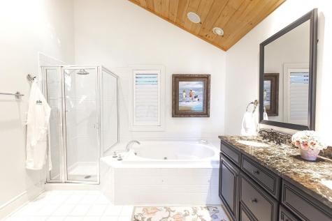 451 Greenacre Circle Howard OH 43028