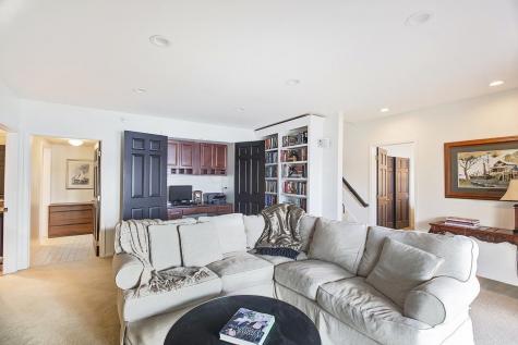 451 Greenacre Circle Howard OH 43028