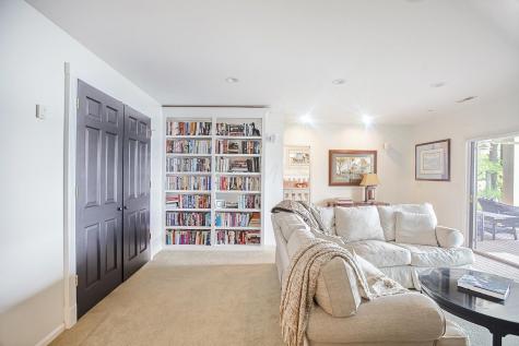451 Greenacre Circle Howard OH 43028