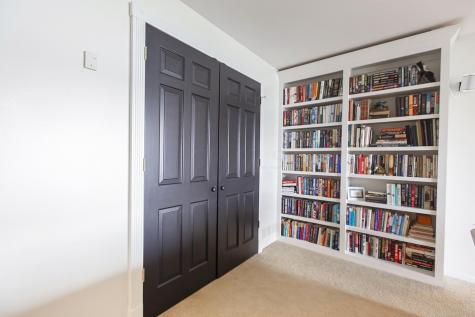 451 Greenacre Circle Howard OH 43028