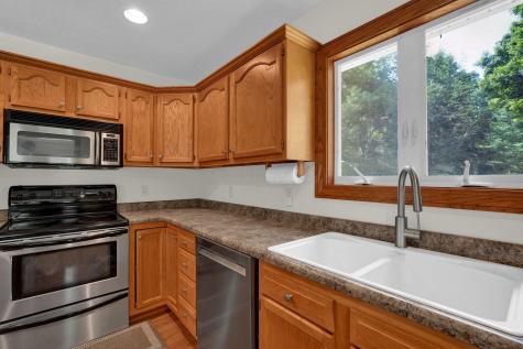 748 King Beach Drive Howard OH 43028