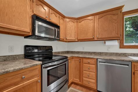 748 King Beach Drive Howard OH 43028