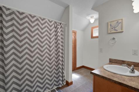 748 King Beach Drive Howard OH 43028