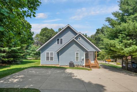 748 King Beach Drive Howard OH 43028