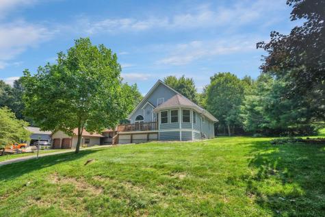 748 King Beach Drive Howard OH 43028