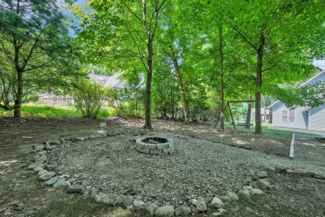 748 King Beach Drive Howard OH 43028