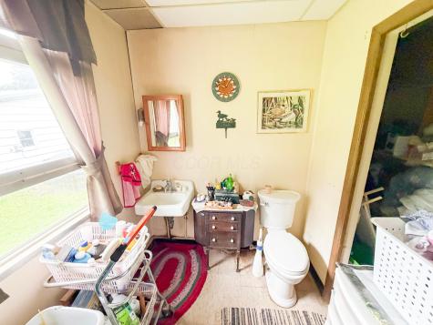 384 State Route 314 Centerburg OH 43011