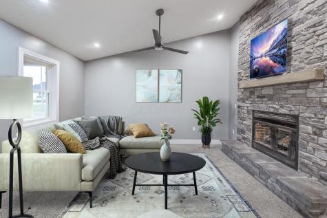 228 E Walnut Street Danville OH 43014