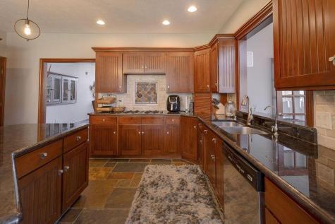 22 Laurelwood Drive Mount Vernon OH 43050