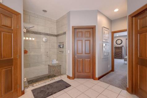 22 Laurelwood Drive Mount Vernon OH 43050