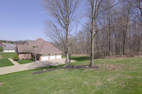 22 Laurelwood Drive Mount Vernon OH 43050