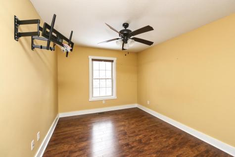 817 Highland Hills Drive Howard OH 43028