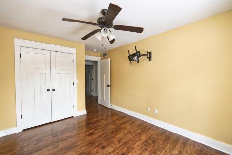 817 Highland Hills Drive Howard OH 43028